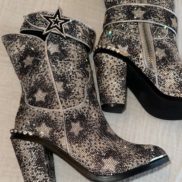 New Dolls Kill Sheriff Shine Cowboy Boots - Starry Silver - Picture 10 of 11